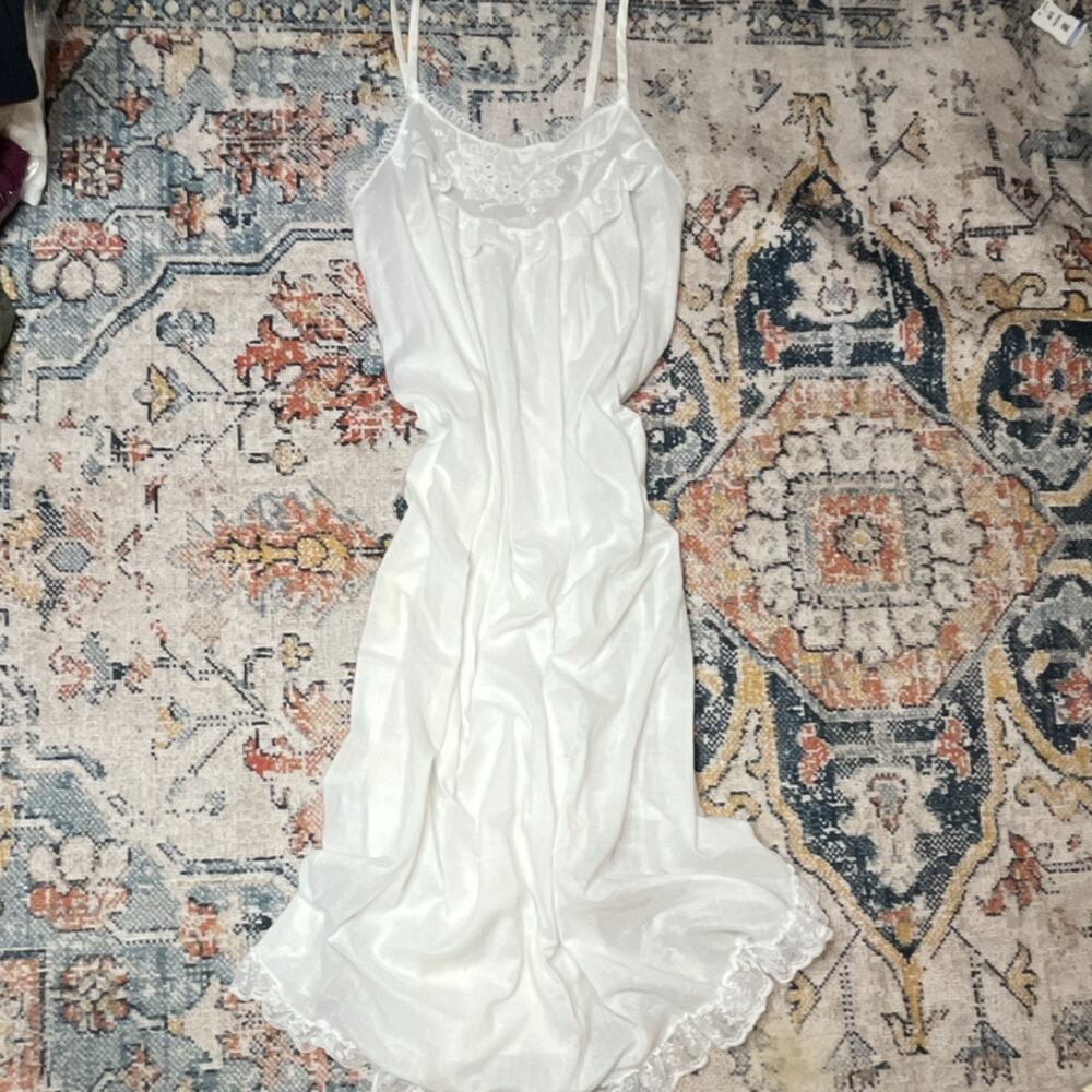 VTG Carole M Studio White Eyelet Lace Nightgown Slip Dress Medium Cottagecore